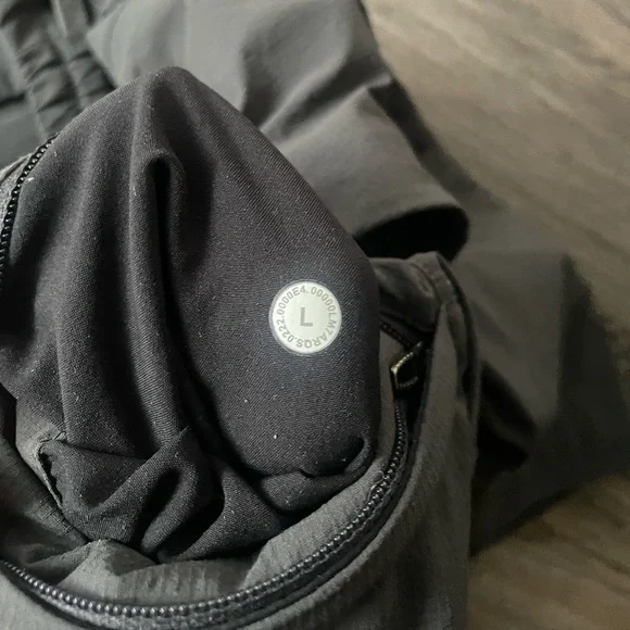 Lululemon Bowline Shorts 8” - Picture 11 of 11